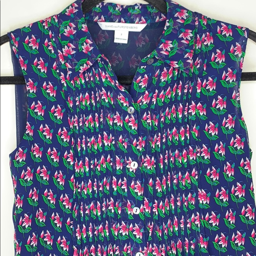 SOLD// Diane Von Furstenburg Floral Blouse - Picture 4 of 8
